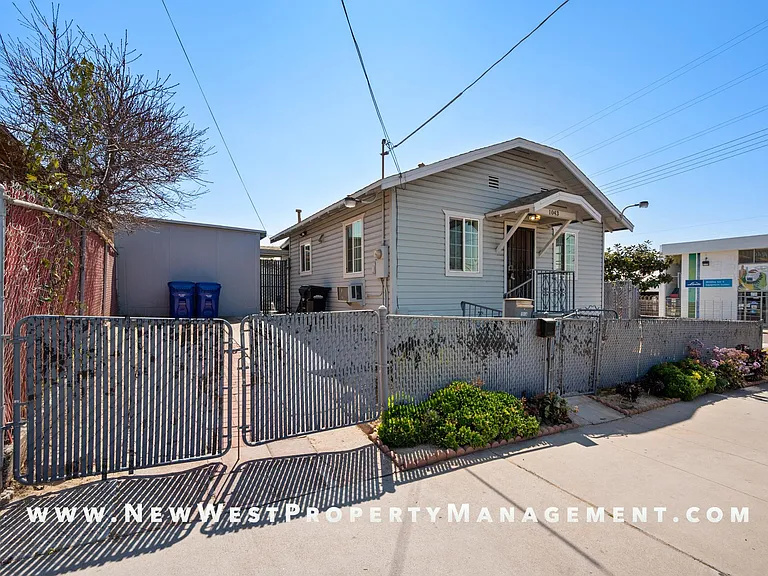 1043 Sampson St #A — Photo 2