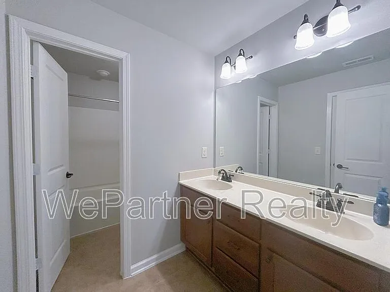 5838 Norfolk Chase Rd — Photo 27