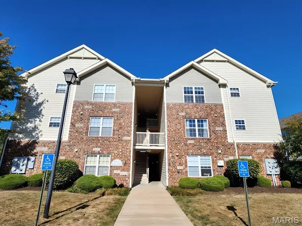 1231 Piedmont Cir, Saint Peters, MO 63304