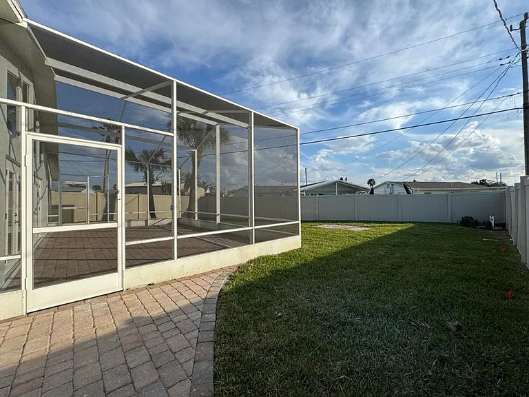 16 Seabreeze Dr — Photo 23