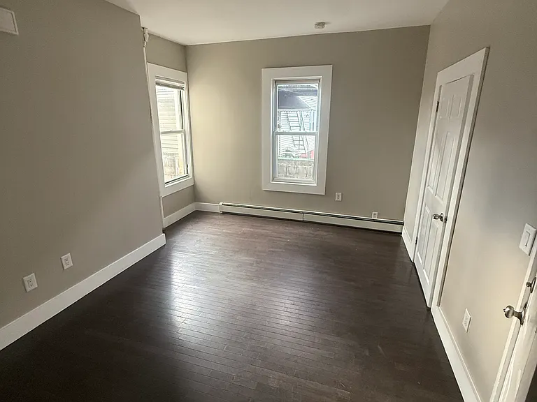 376 Lincoln Ave #1 — Photo 8