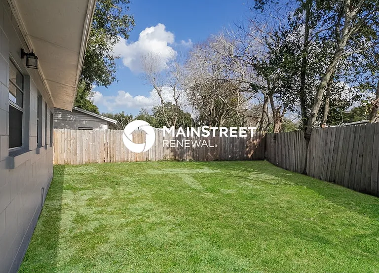 703 Malcom Rd — Photo 15