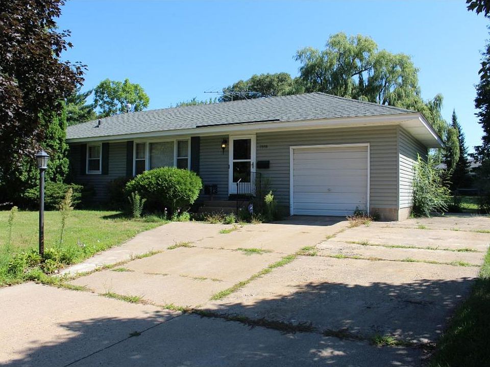 1st image of 7556 Scott Ave N