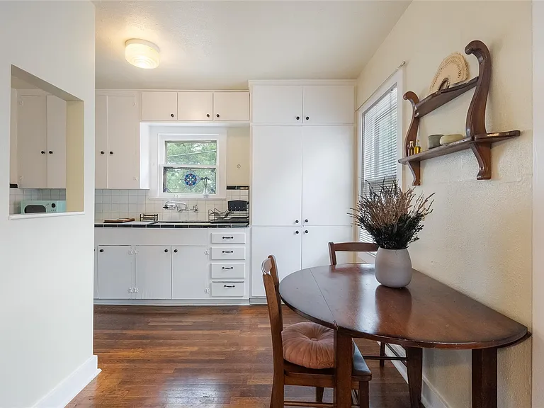706 Patterson Ave #1/2 — Photo 6