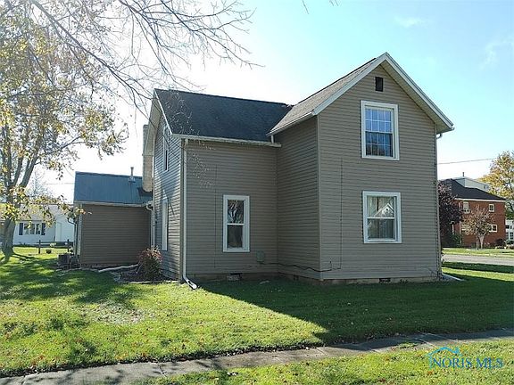3rd image of 415 S 1st St