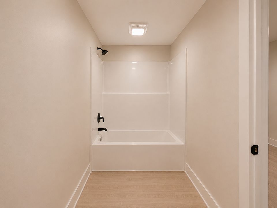 2nd image of 551 Elm St #11