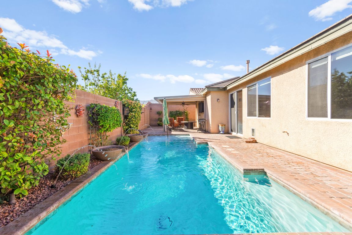 next background image