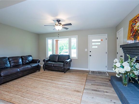 4th image of 108 Brookwood Dr