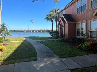 9320 Lake Chase Island Way #9320, Tampa, FL 33626