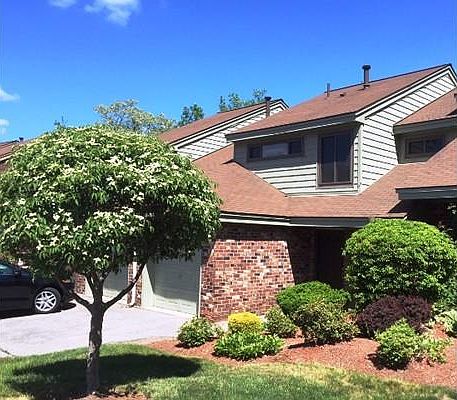 1st image of 11 Greenbrook Dr