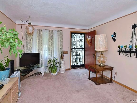 5th image of 4253 E 162nd St #1