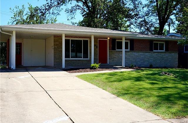 1st image of 370 Naomi Ave