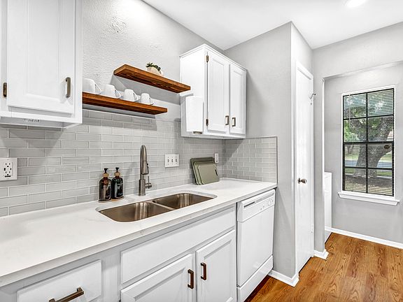 5th image of 12310 Alderbrook Dr #A
