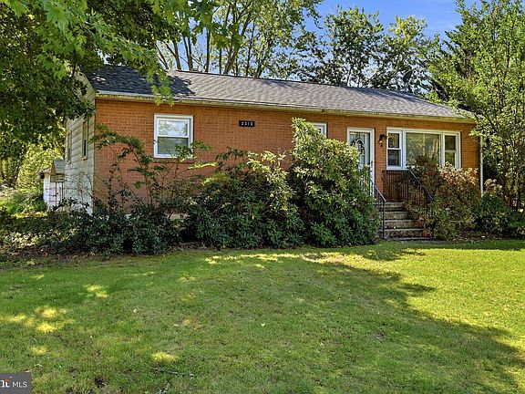 3rd image of 2310 Senseny Rd