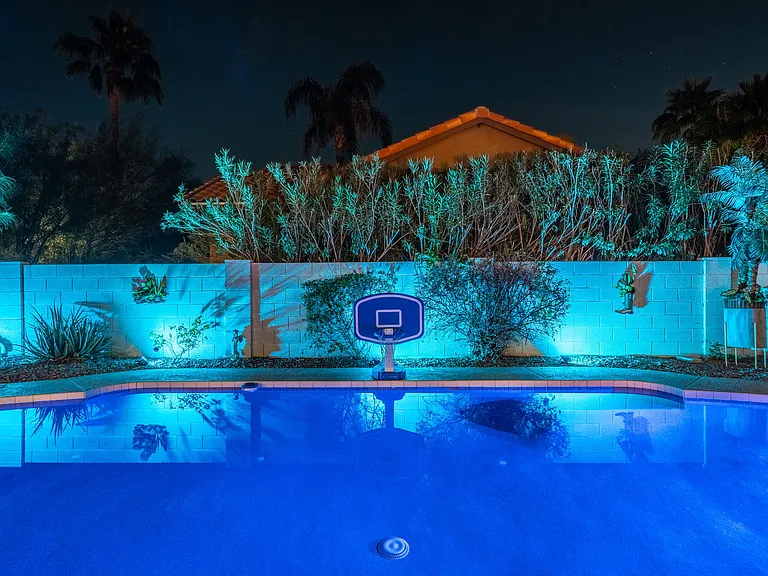 5015 E Karen Dr — Photo 1