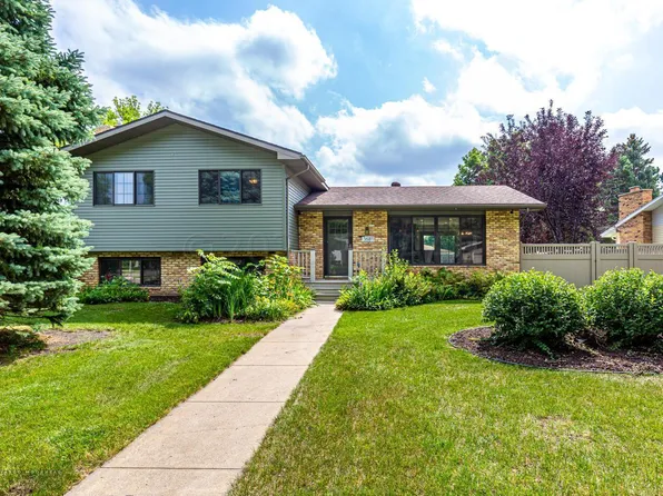 3681 Evergreen Rd N, Fargo, ND 58102