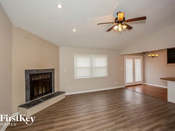 3rd image of 8060 Harvest Ln