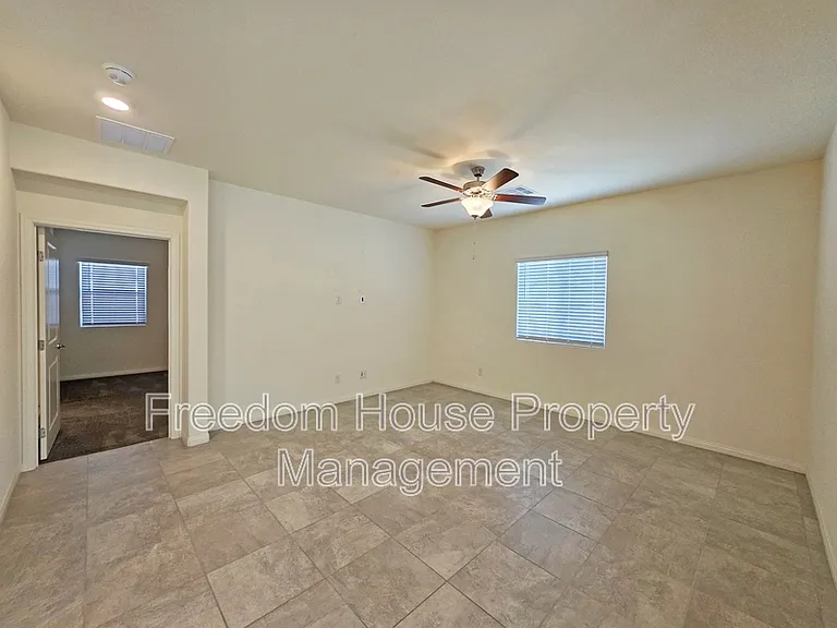 56 Pioneer Range Ave — Photo 32