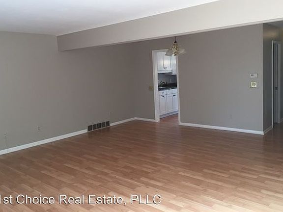 4th image of 1852 Burrwood Cir