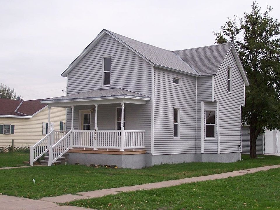 1st image of 420 W 11th Street