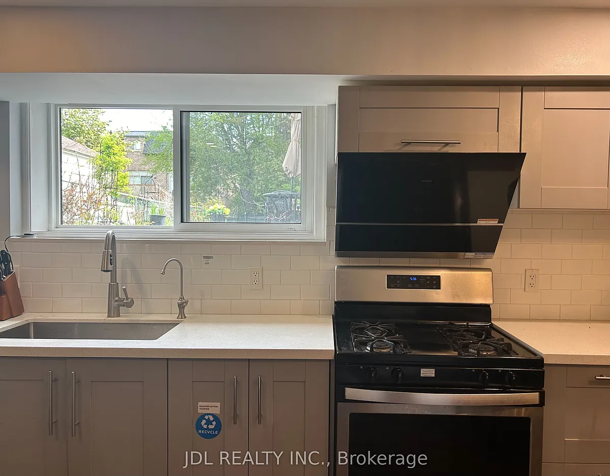 Building Photo - 973 Willowdale Ave #B