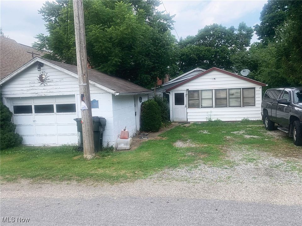 1st image of 32480 Wooddale Dr