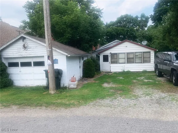 32480 Wooddale Dr, Lisbon, OH 44432