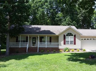 288 Mustang Dr, Thomasville, NC 27360