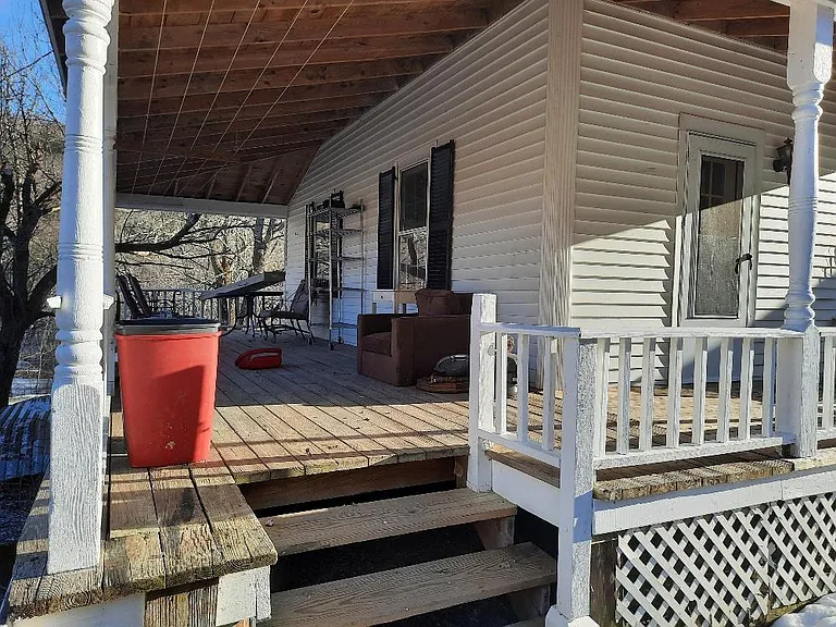 1643 Fay Brook Rd — Photo 9