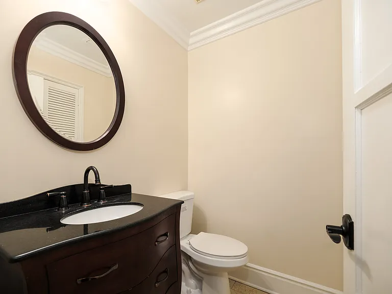152 N Arnaz Drive — Photo 7