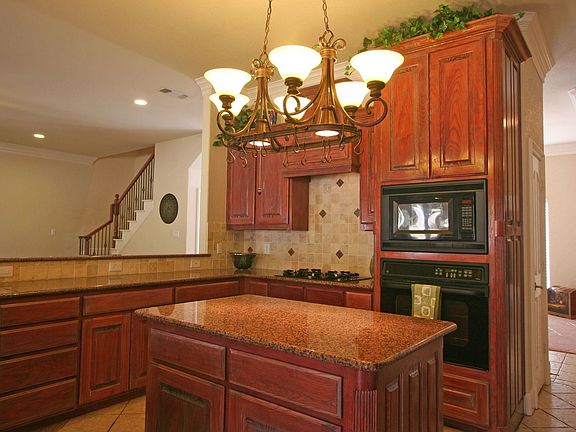 Large island kitchen