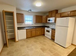 331 Adams Ave SW APT 2, Bemidji, MN 56601