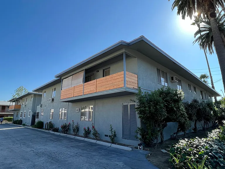 5630 Temple City Blvd — Photo 16