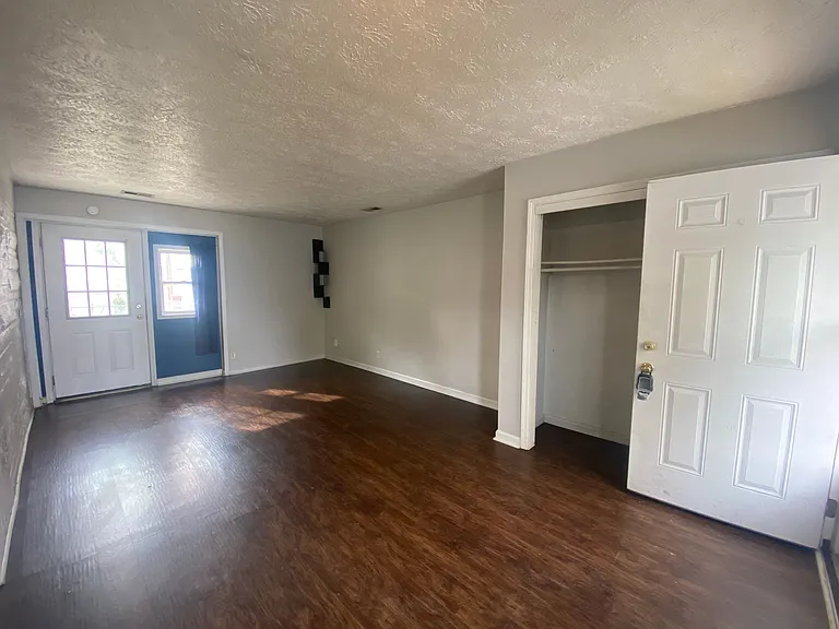 205 Baronne St — Photo 13