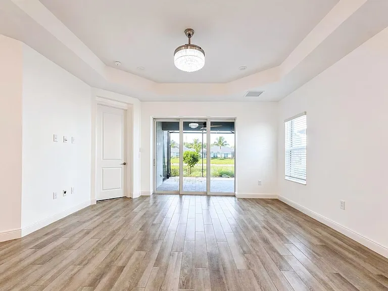 2295 Marquesa Cir — Photo 12