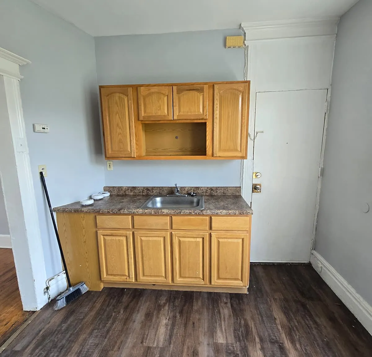 3 bed, $1,850 — Photo 2
