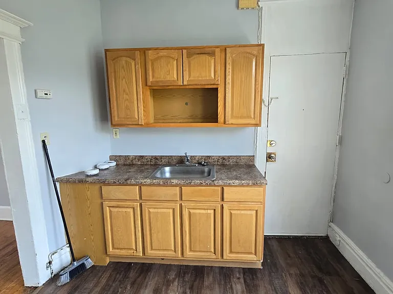 21 Vail St #3R — Photo 3