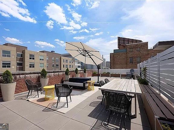 5th image of 434 Marietta St #204