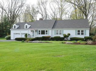 107 Bowman Dr, Greenwich, CT 06831