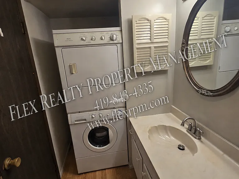 3353 W Laskey Rd — Photo 2