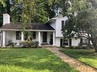 9800 Brixton Ln, Bethesda, MD 20817