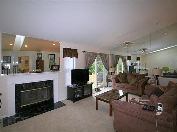 2nd image of 219 Victorian Ln #211