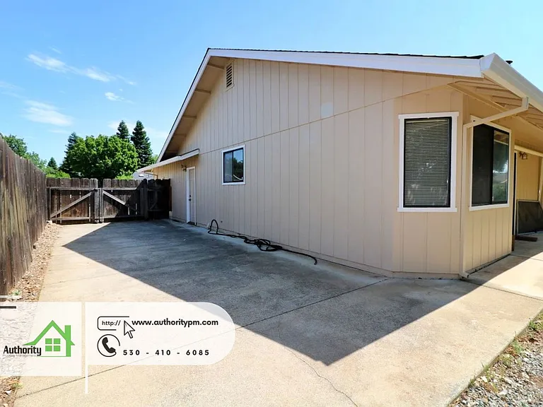 1844 Breckenwood Dr — Photo 25