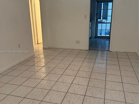 2nd image of 1812 Coolidge St #1
