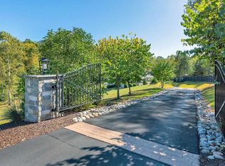 2295 Camargo Dr, Charlottesville, VA 22901