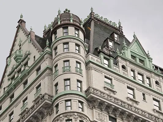 Sold by Sotheby's International Realty | media 1