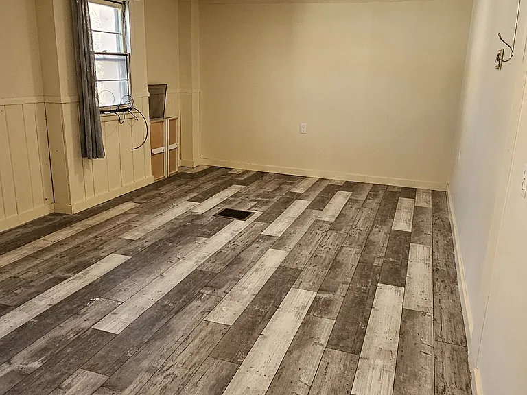 330 W State St #7 — Photo 9