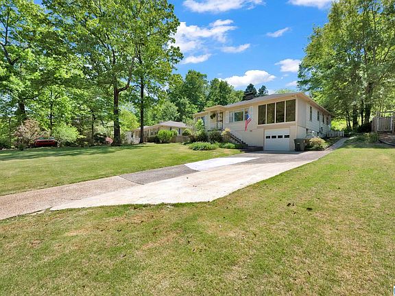 2nd image of 522 Ridge Rd