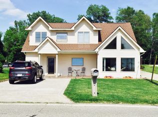 703 Lake Dr, Coldwater, MI 49036