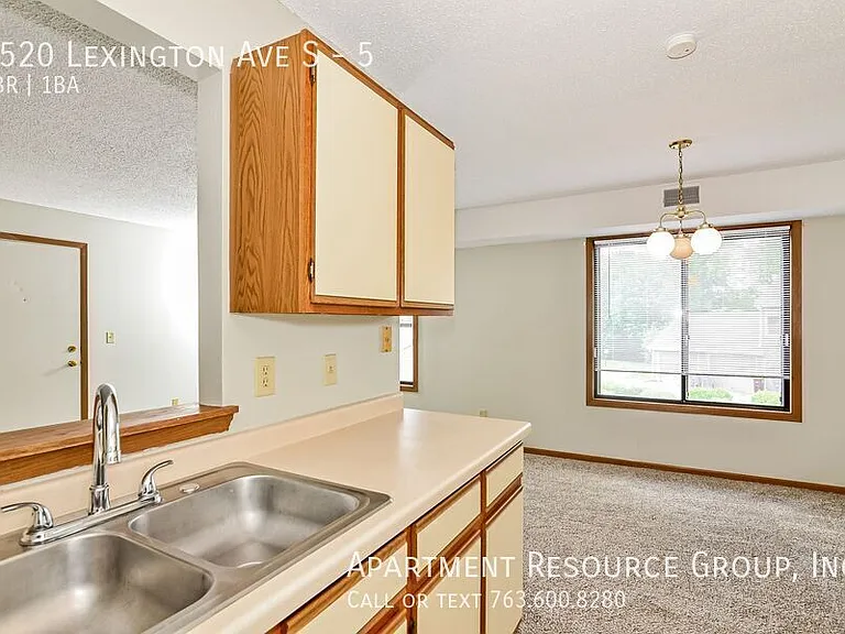 3520 Lexington Ave #5 — Photo 14